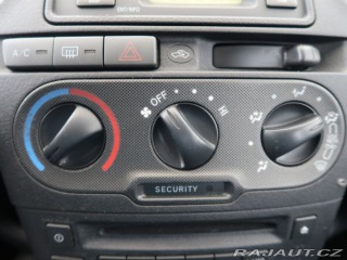 Toyota Yaris 1.0VVT-i,MAN,BEN,AC,STK 2005