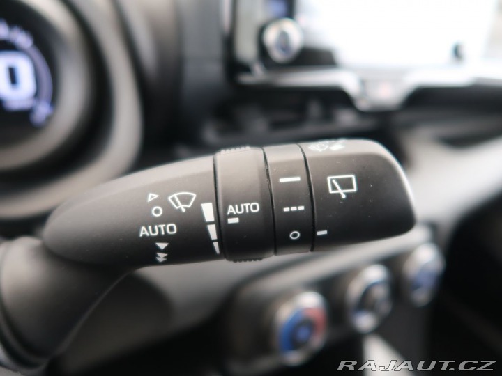 Toyota Yaris 1.5,VVT-i,1Maj,CZ,Comfort 2021