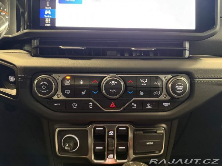 Jeep Wrangler Sahara 2.0 Turbo 272k AT8 2025