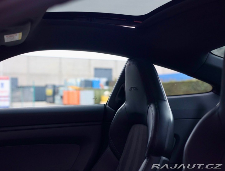 Porsche 911 992 Carrera 4 GTS | PDCC 2023