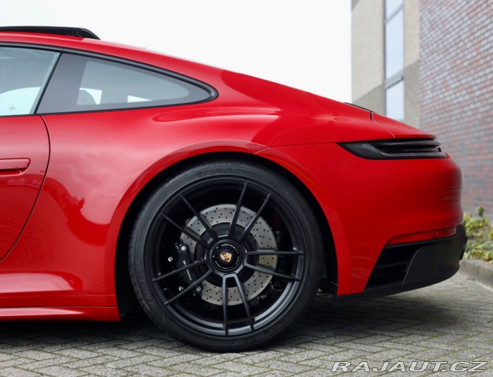 Porsche 911 992 Carrera 4 GTS | PDCC 2023