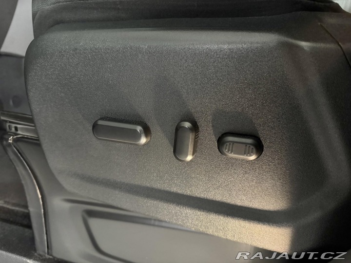 Ford Tourneo Custom 2,0EcoB L2*136kW*Titanium 2020