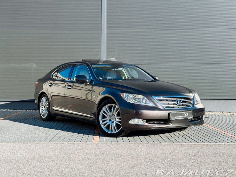 Lexus LS 460
