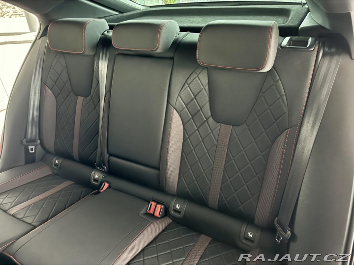 Škoda Octavia RS 2,0TSI 180kW*DSG*Webas 2021