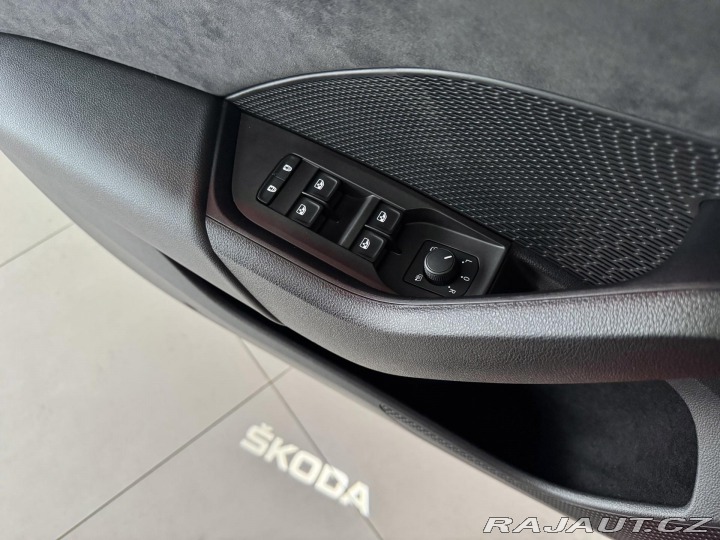 Škoda Octavia RS 2,0TSI 180kW*DSG*REZER 2021