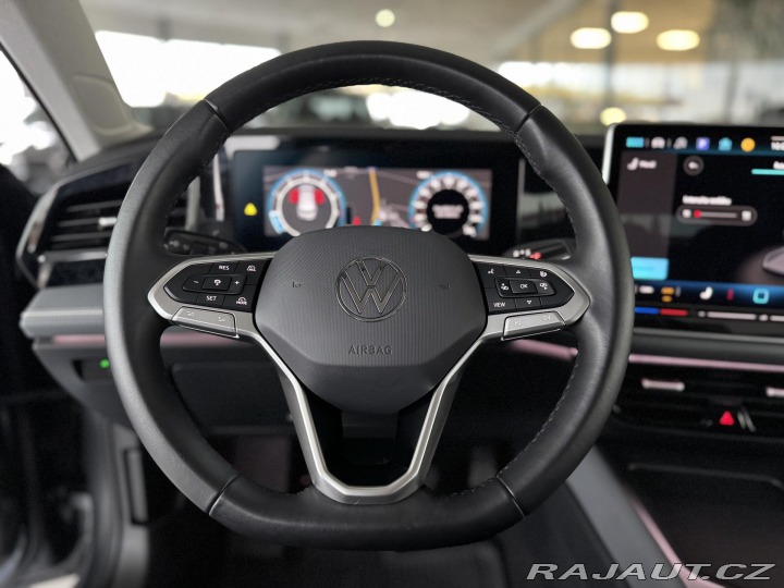 Volkswagen Passat 1,5 eTSI DSG*Masáž*Webast 2024