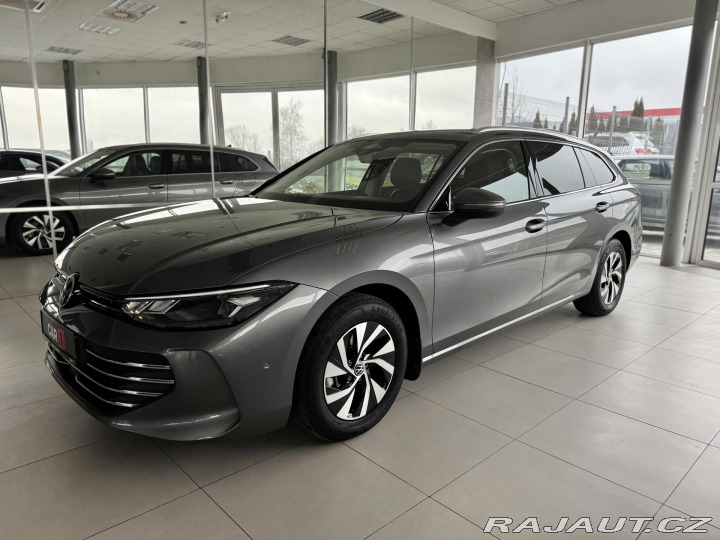 Volkswagen Passat 1,5 eTSI DSG*Masáž*Webast 2024