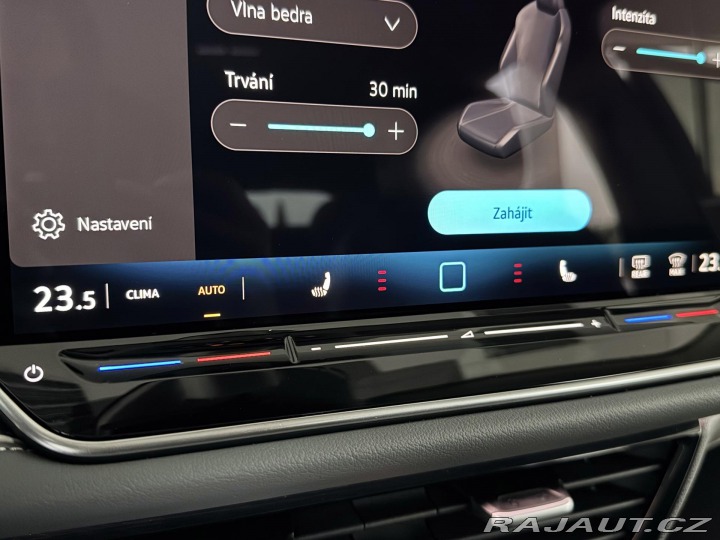 Volkswagen Passat 1,5 eTSI DSG*Masáž*Webast 2024