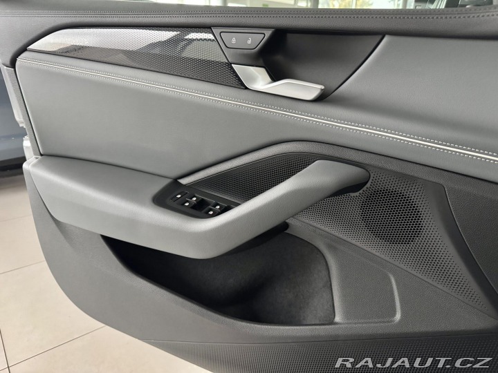 Volkswagen Passat 1,5 eTSI DSG*Masáž*REZERV 2024