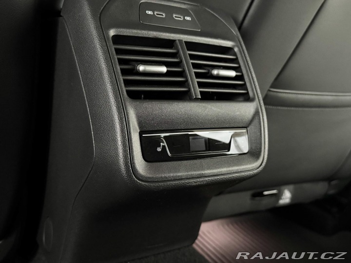 Volkswagen Passat 1,5 eTSI DSG*Masáž*Webast 2024