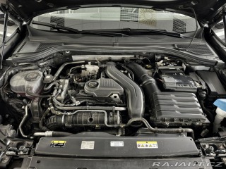 Volkswagen Passat 1,5 eTSI DSG*Masáž*Webast 2024