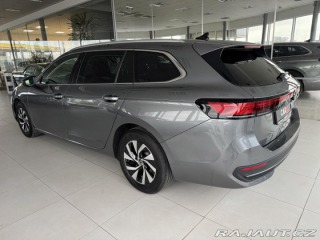 Volkswagen Passat 1,5 eTSI DSG*Masáž*Webast 2024