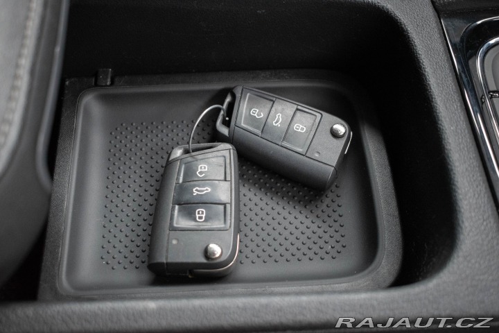 Škoda Karoq 1.5TSi*DSG*VIRTUAL*VÝHŘEV 2020