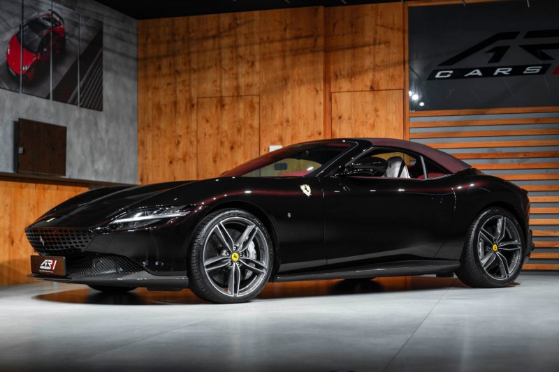 Ferrari Roma Spider, Karbón, JBL, ACC