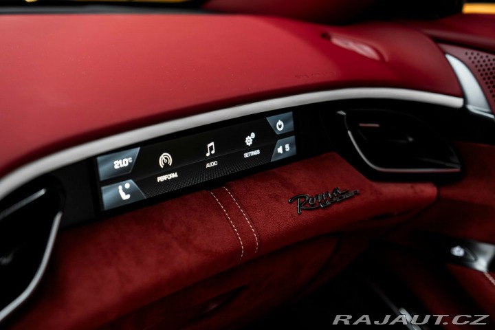 Ferrari Roma Spider, Karbón, JBL, ACC 1800