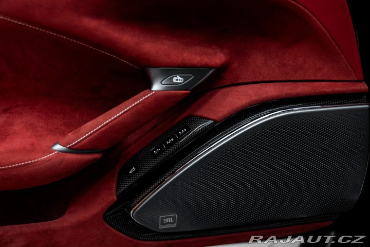 Ferrari Roma Spider, Karbón, JBL, ACC 1800