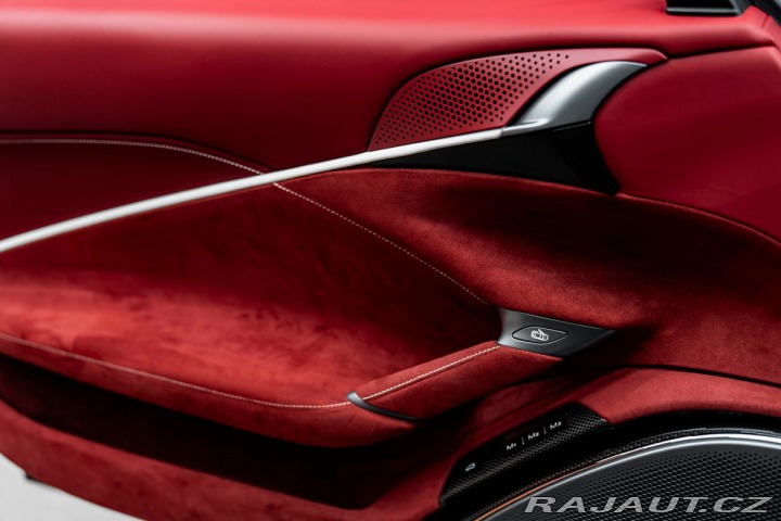 Ferrari Roma Spider, Karbón, JBL, ACC 1800