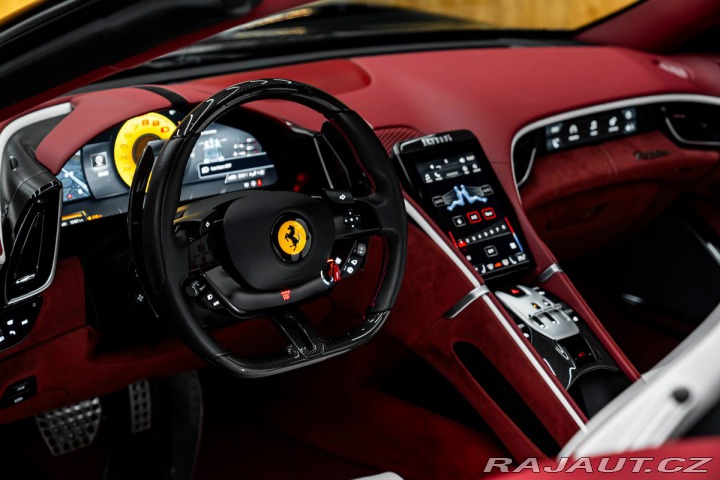 Ferrari Roma Spider, Karbón, JBL, ACC 2025