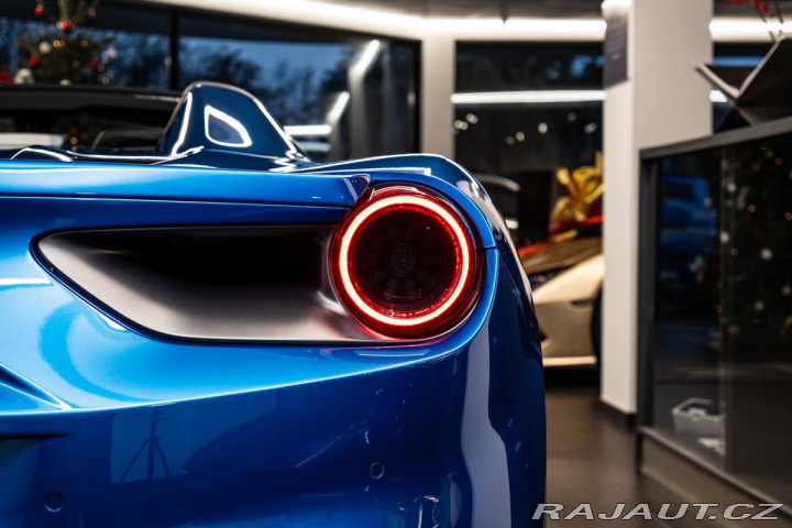 Ferrari 488 Lift/JBL/Carbon 1800