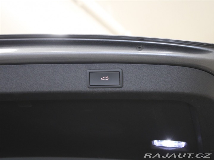 Škoda Superb 2,0 TDi 147kW Style 1.maj 2022