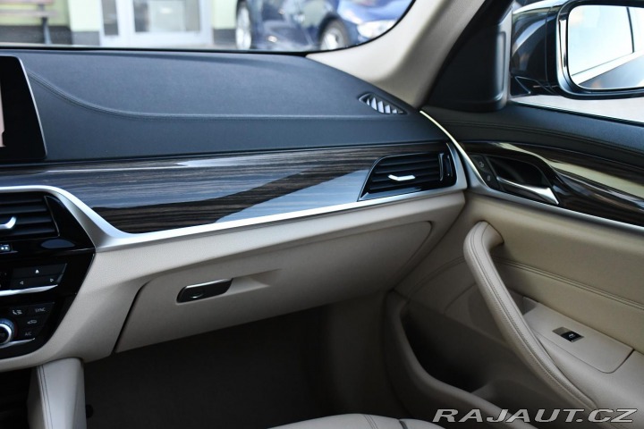 BMW 5 540i xD LUXURY LINE HUD 2017