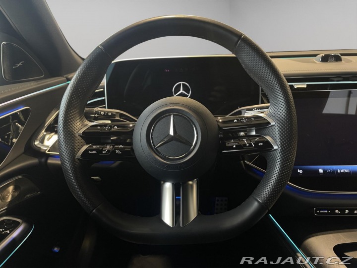 Mercedes-Benz E E 300 de 4MATIC kombi 2024