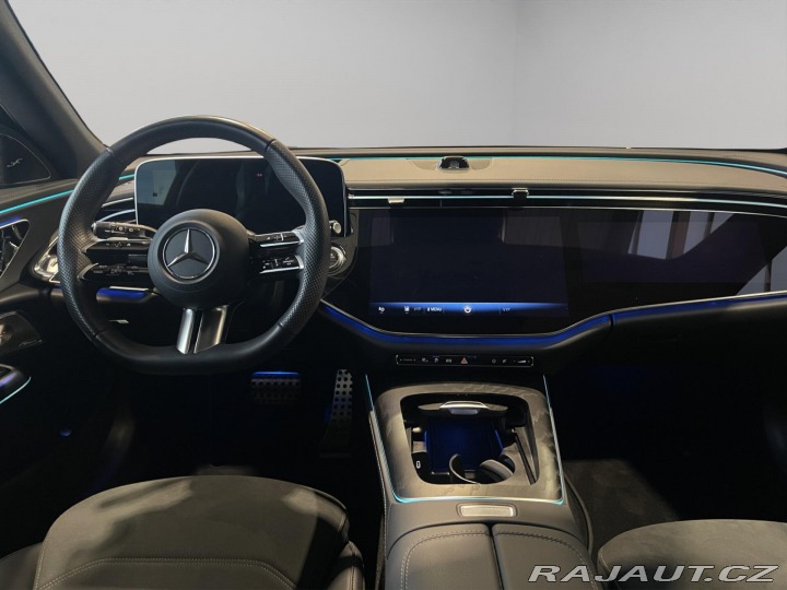 Mercedes-Benz E E 300 de 4MATIC kombi 2024