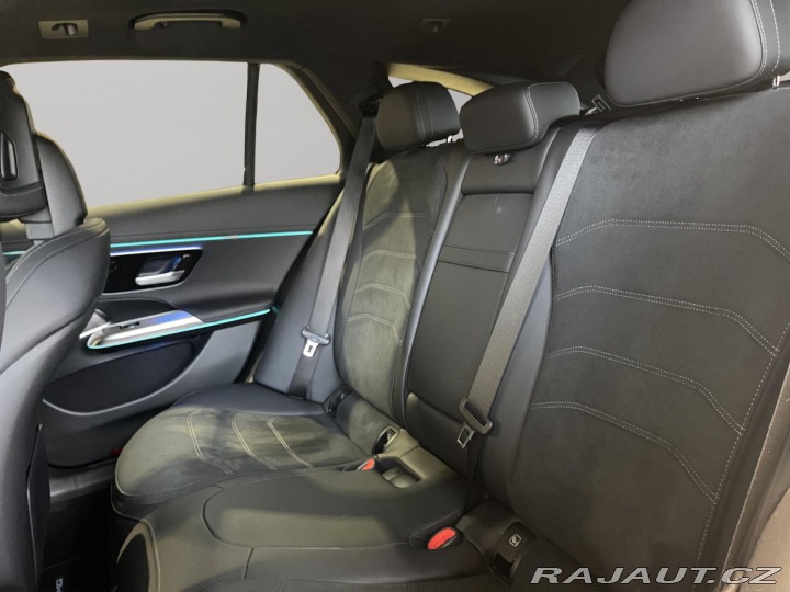 Mercedes-Benz E E 300 de 4MATIC kombi 2024