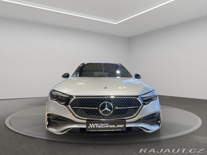 Mercedes-Benz E E 300 de 4MATIC kombi 2024