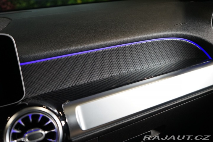 Mercedes-Benz GLB 200d*AMG*TAŽ*360*7-MÍST* 2021