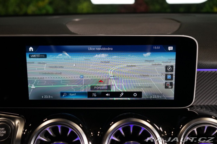 Mercedes-Benz GLB 200d*AMG*TAŽ*360*7-MÍST* 2021