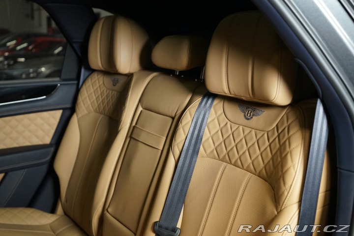 Bentley Bentayga HUD*PANO*MASÁŽ*TAŽNÉ*TV 2016