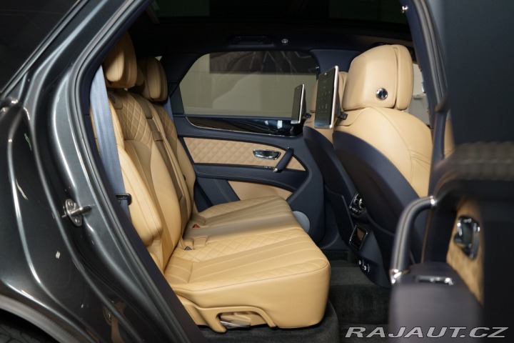 Bentley Bentayga HUD*PANO*MASÁŽ*TAŽNÉ*TV 2016