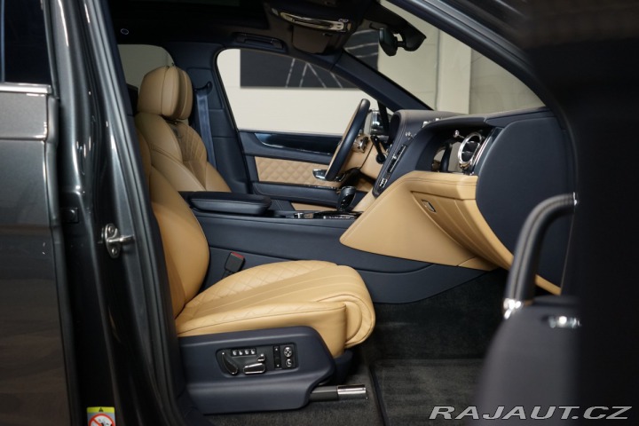Bentley Bentayga HUD*PANO*MASÁŽ*TAŽNÉ*TV 2016