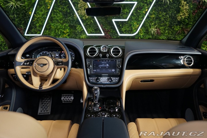 Bentley Bentayga HUD*PANO*MASÁŽ*TAŽNÉ*TV 2016