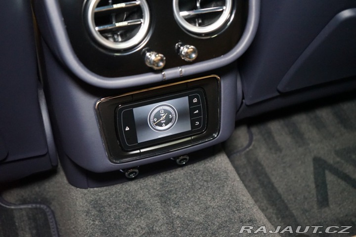 Bentley Bentayga HUD*PANO*MASÁŽ*TAŽNÉ*TV 2016