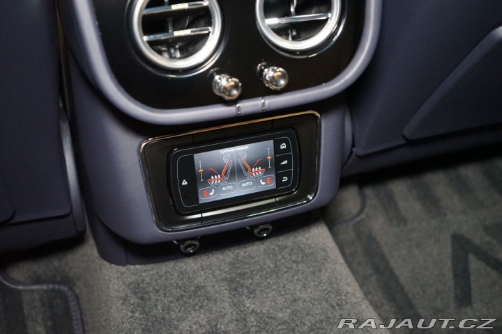 Bentley Bentayga HUD*PANO*MASÁŽ*TAŽNÉ*TV 2016
