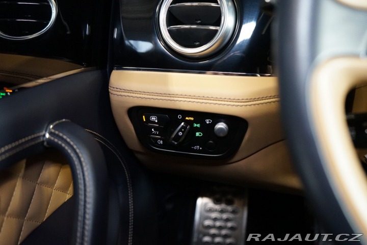 Bentley Bentayga HUD*PANO*MASÁŽ*TAŽNÉ*TV 2016