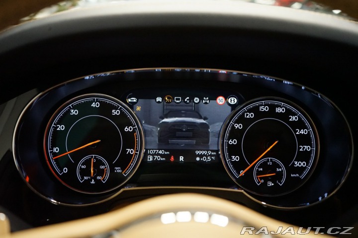 Bentley Bentayga HUD*PANO*MASÁŽ*TAŽNÉ*TV 2016