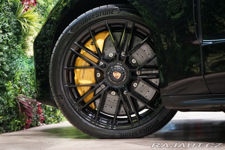 Porsche Panamera GTS*PCCB*BURM*HUD*MASÁŽ 2025