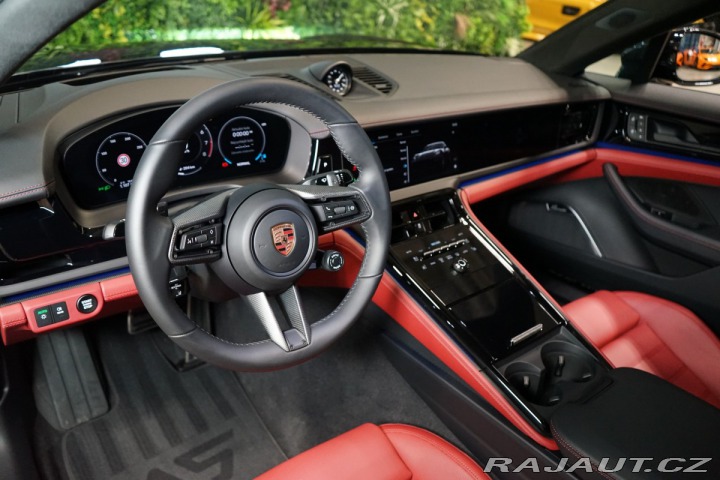 Porsche Panamera GTS*PCCB*BURM*HUD*MASÁŽ 2025