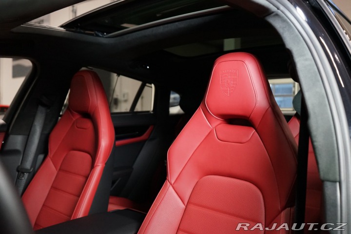 Porsche Panamera GTS*PCCB*BURM*HUD*MASÁŽ 2025