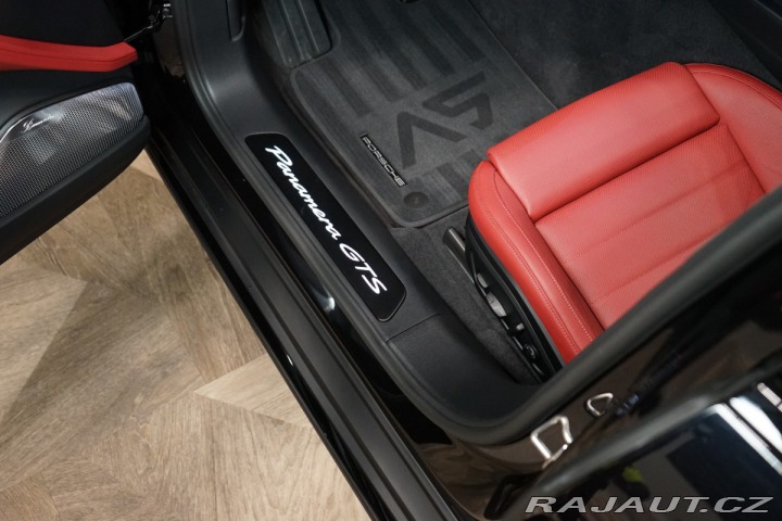 Porsche Panamera GTS*PCCB*BURM*HUD*MASÁŽ 2025