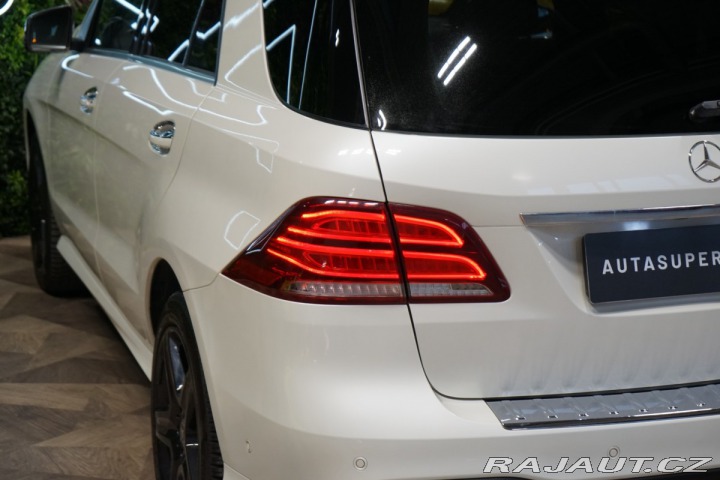 Mercedes-Benz GLE 350d*4M*AMG*TAŽNÉ*CARPLAY 2018