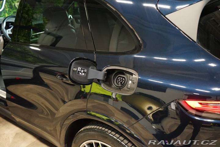 Porsche Cayenne E-HYBRID*360*PANO*TAŽ*PAS 2022
