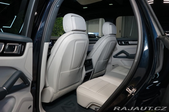 Porsche Cayenne E-HYBRID*360*PANO*TAŽ*PAS 2022