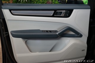 Porsche Cayenne E-HYBRID*360*PANO*TAŽ*PAS 2022