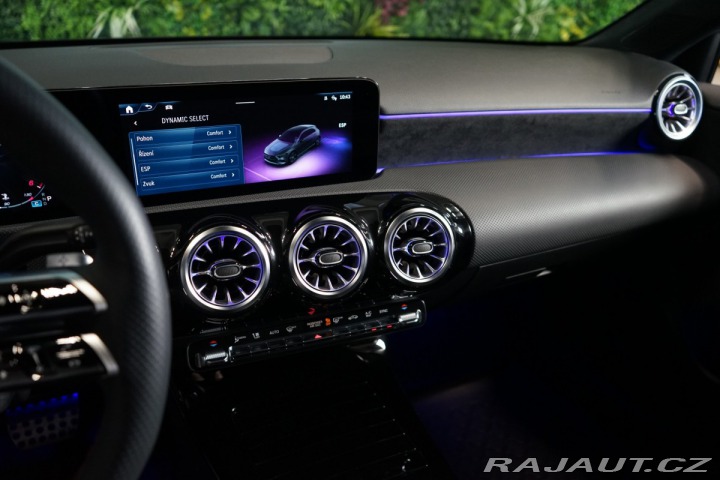 Mercedes-Benz A AMG*ACC*Tažné*LED*Kamera 2023