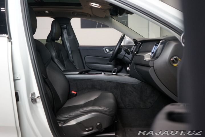 Volvo XC60 PANO*ACC*360*LED 2022