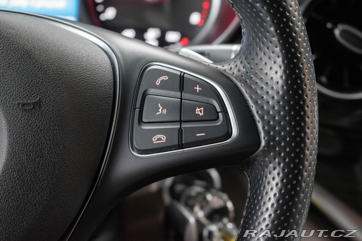 Mercedes-Benz V V 300d REZERVACE 2020